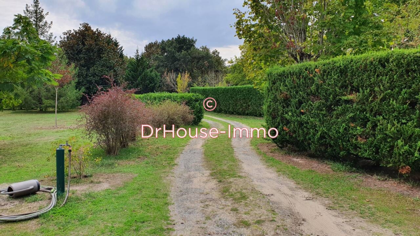 Maison 8 pièces de 260 m² - Escource (40210)