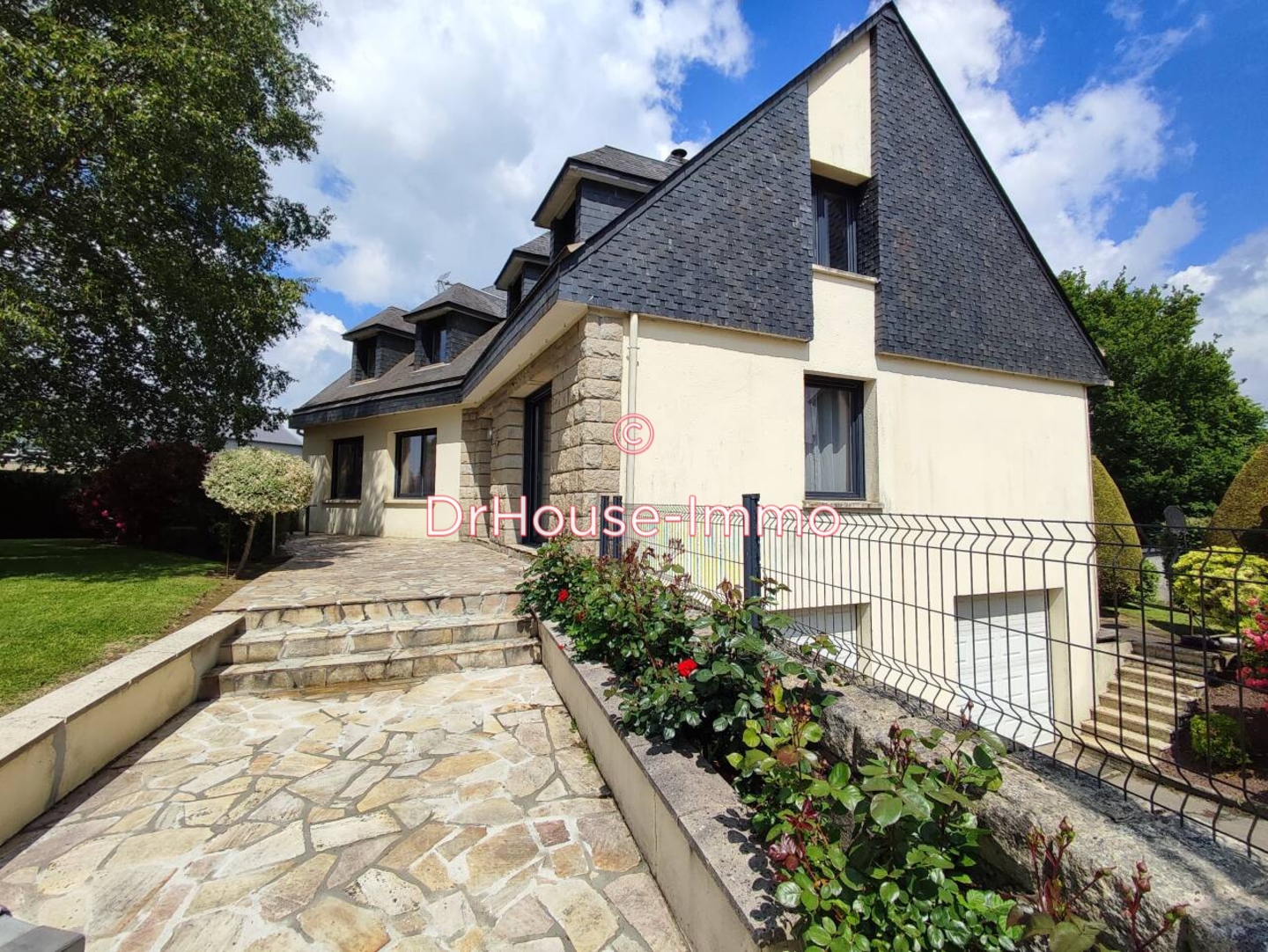 Maison 8 pièces de 180 m² - Flers (61100)