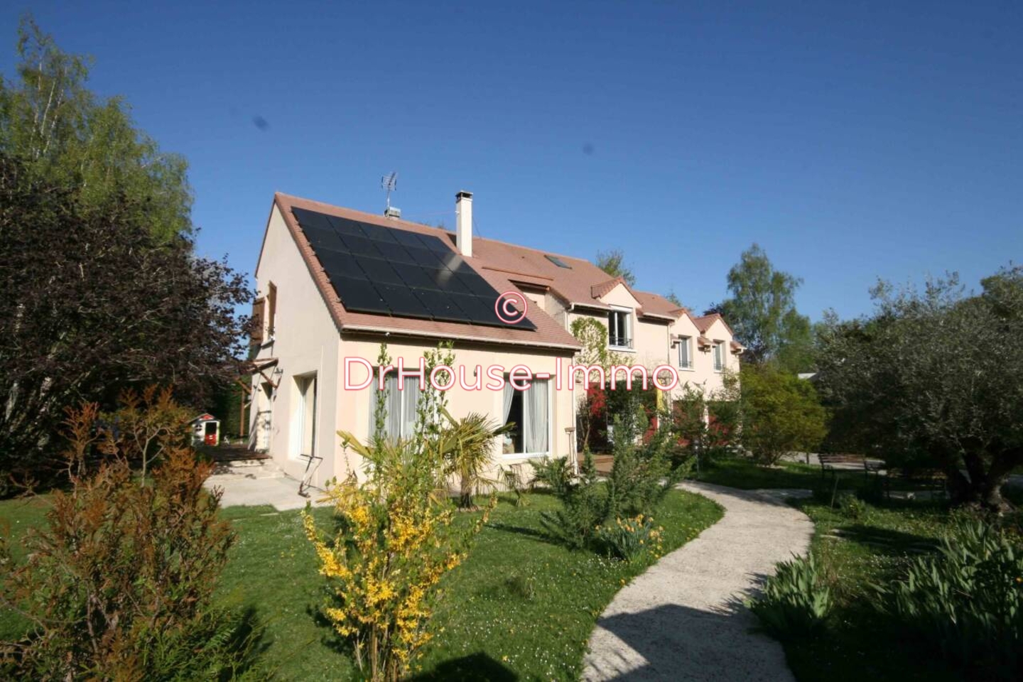 Maison 10 pièces de 330 m² - Alluets-le-Roi (78580)