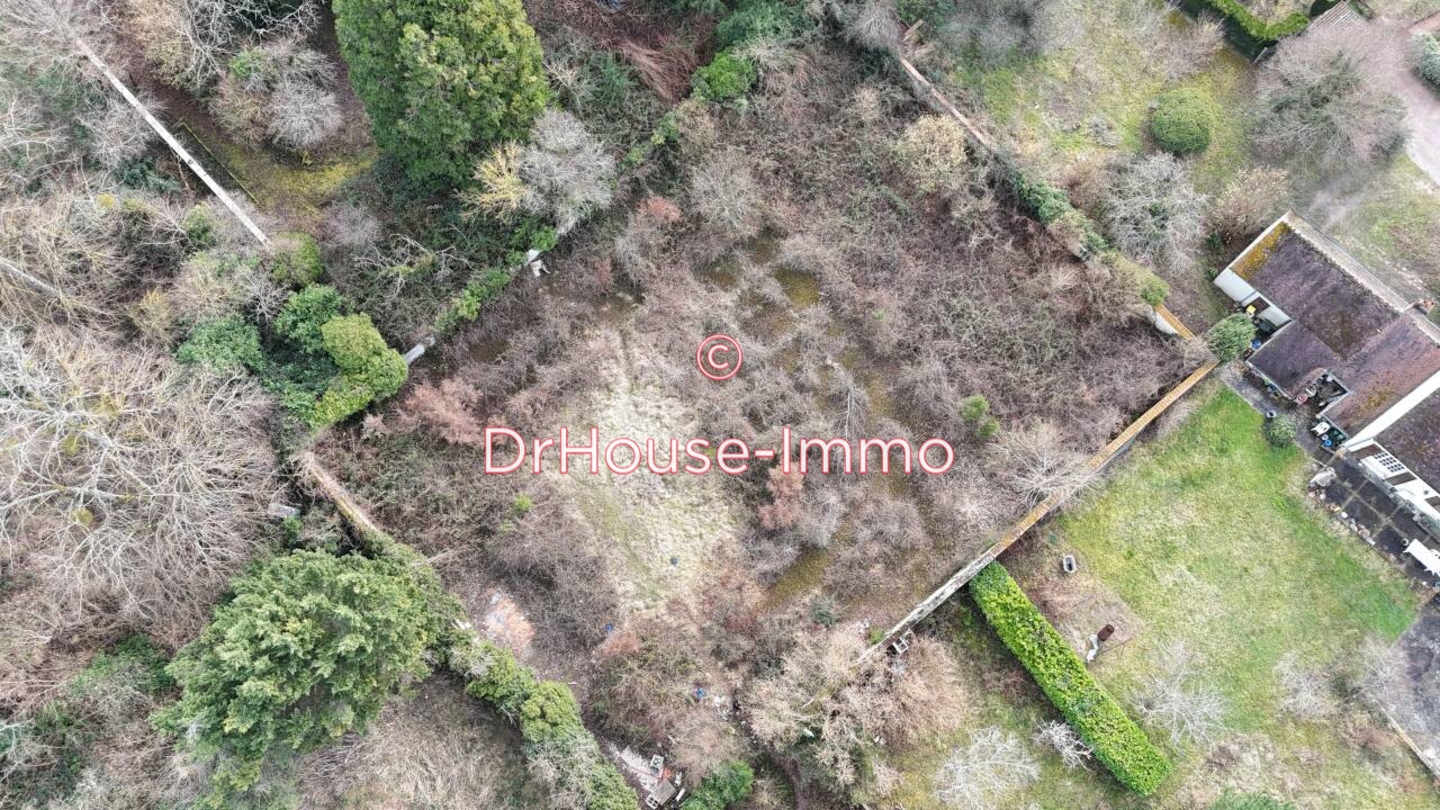 Terrain de 1 850 m² - Amilly (45200)