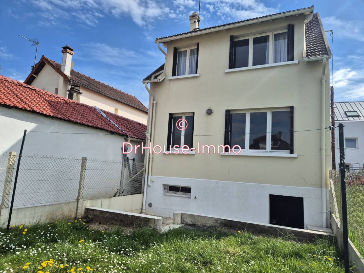 Maison 3 pièces de 72 m² - Mantes-la-Ville (78711)