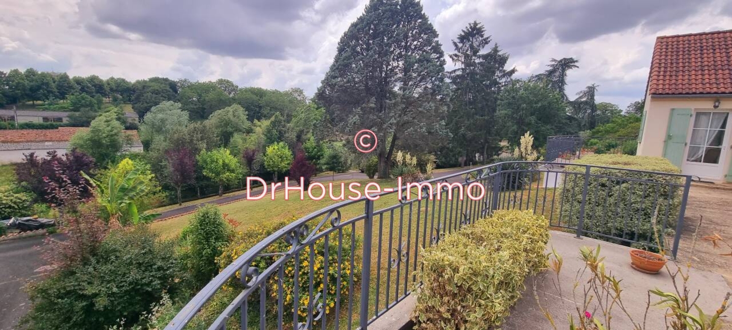 Maison 5 pièces de 169 m² - L'Hermenault (85570)