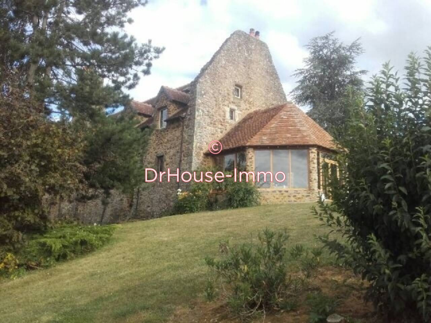 Maison 14 pièces de 350 m² - Le Mans (72000)