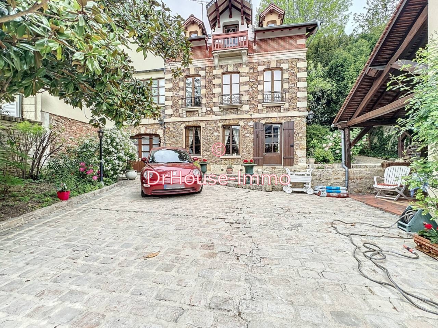 Maison 8 pièces de 201 m² - Yerres (91330)