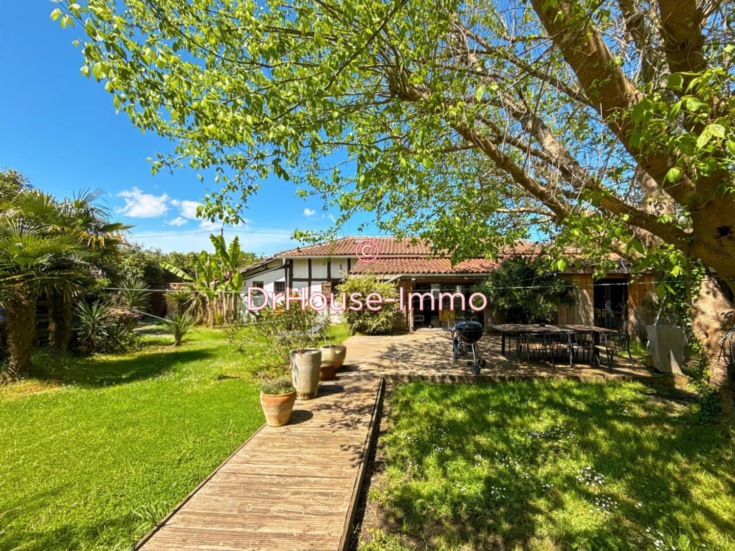 Maison 6 pièces de 140 m² - Saint-Vincent-de-Tyrosse (40230)