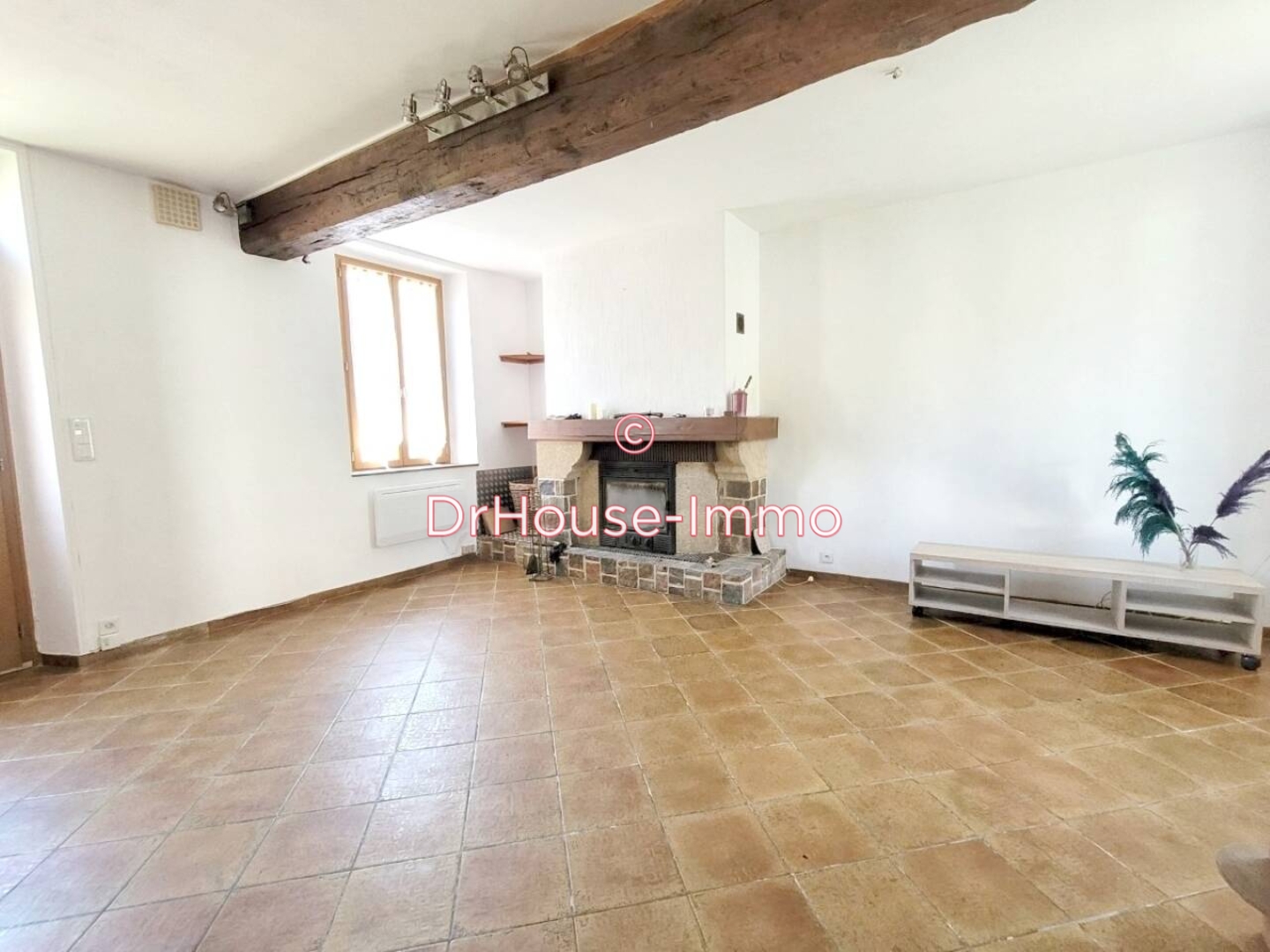 Maison 5 pièces de 100 m² - Savigny-sur-Clairis (89150)