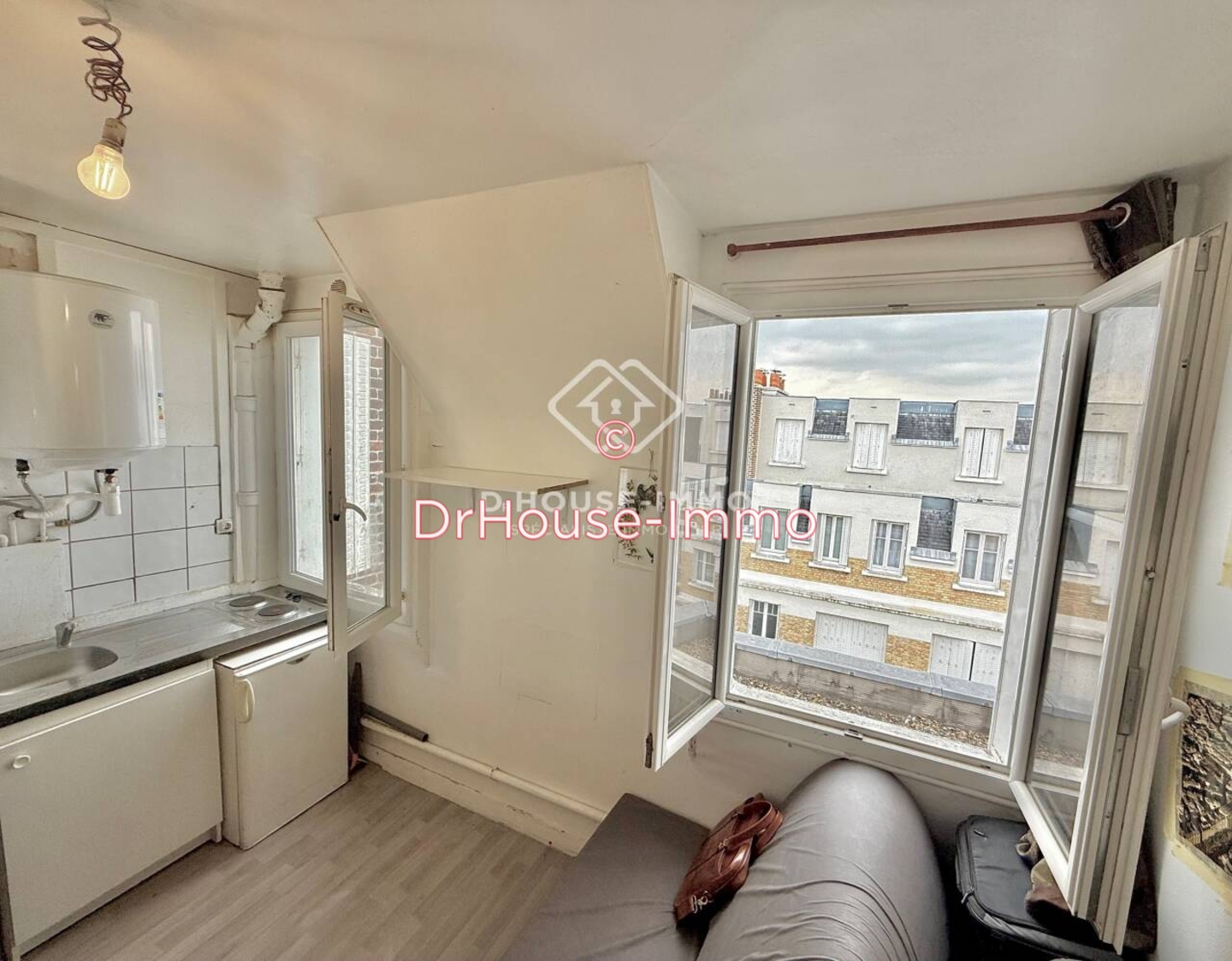 Appartement 1 pièce de 9 m² - Paris (75016)