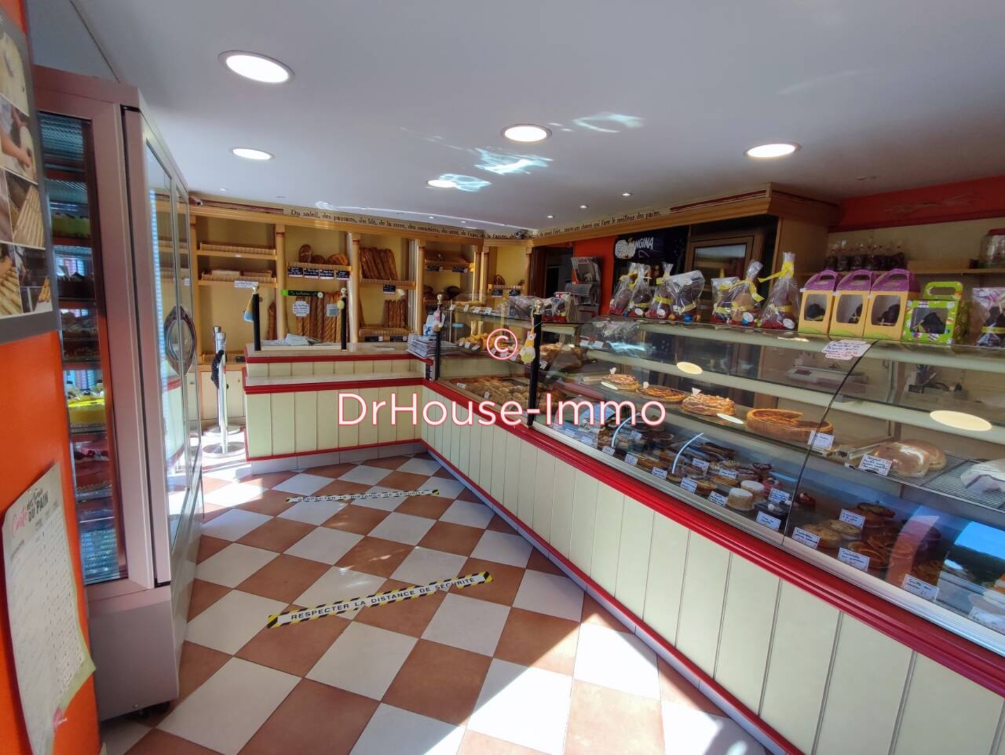 Commerce 4 pièces de 130 m² - Caen (14000)