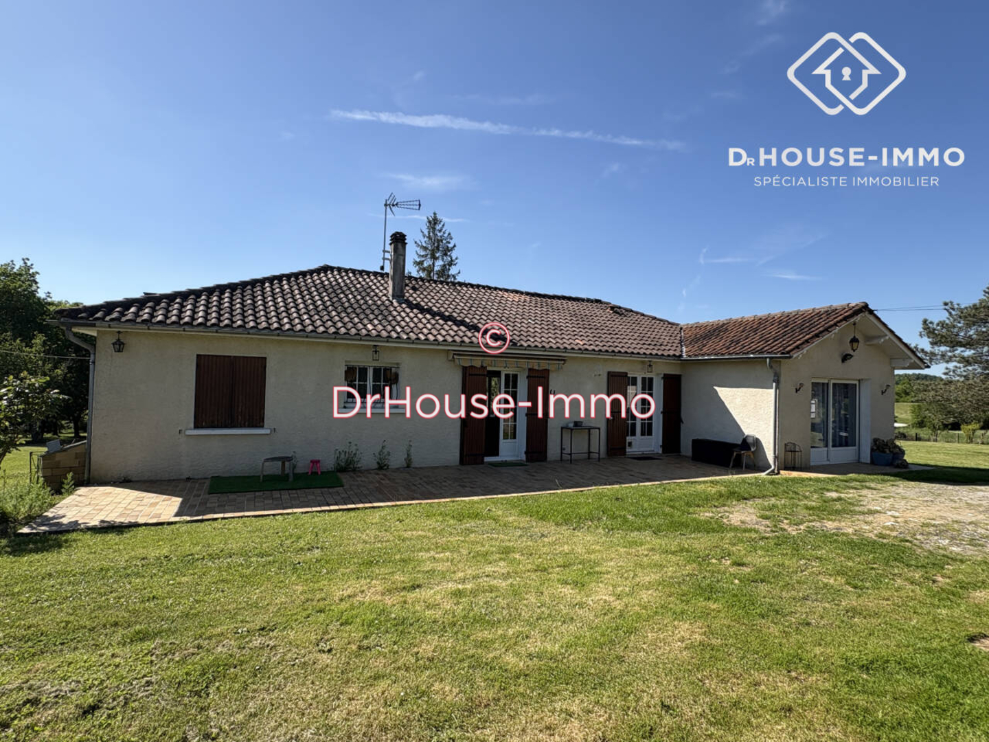 Maison 6 pièces de 140 m² - Bourdeilles (24310)