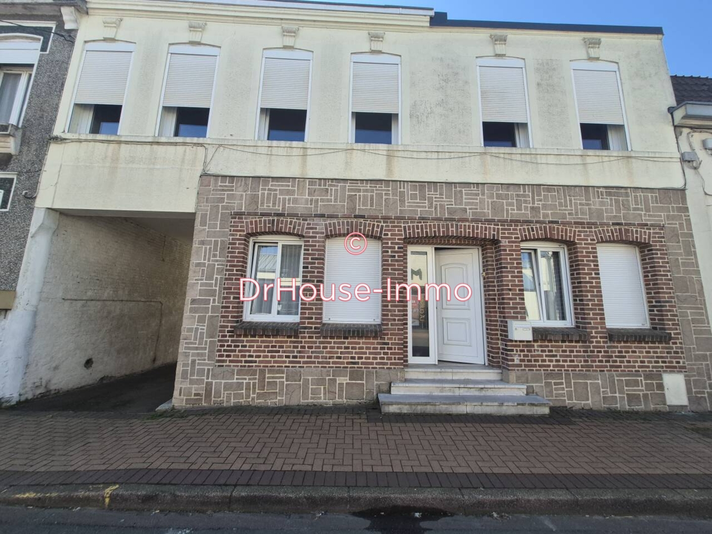 Maison 6 pièces de 196 m² - Isbergues (62330)