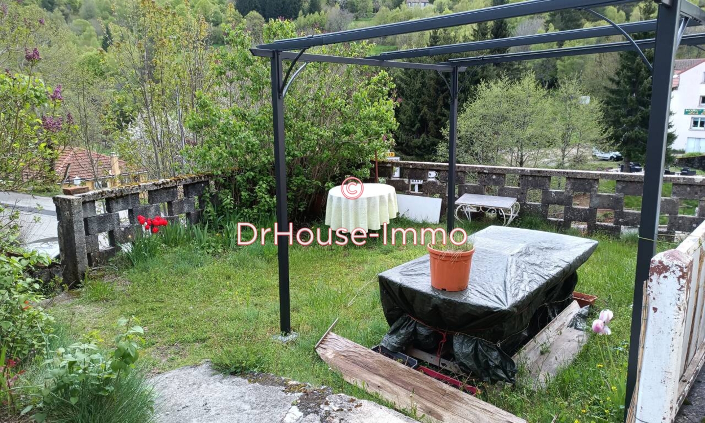Maison 6 pièces de 110 m² - Saint-Cirgues-en-Montagne (07510)