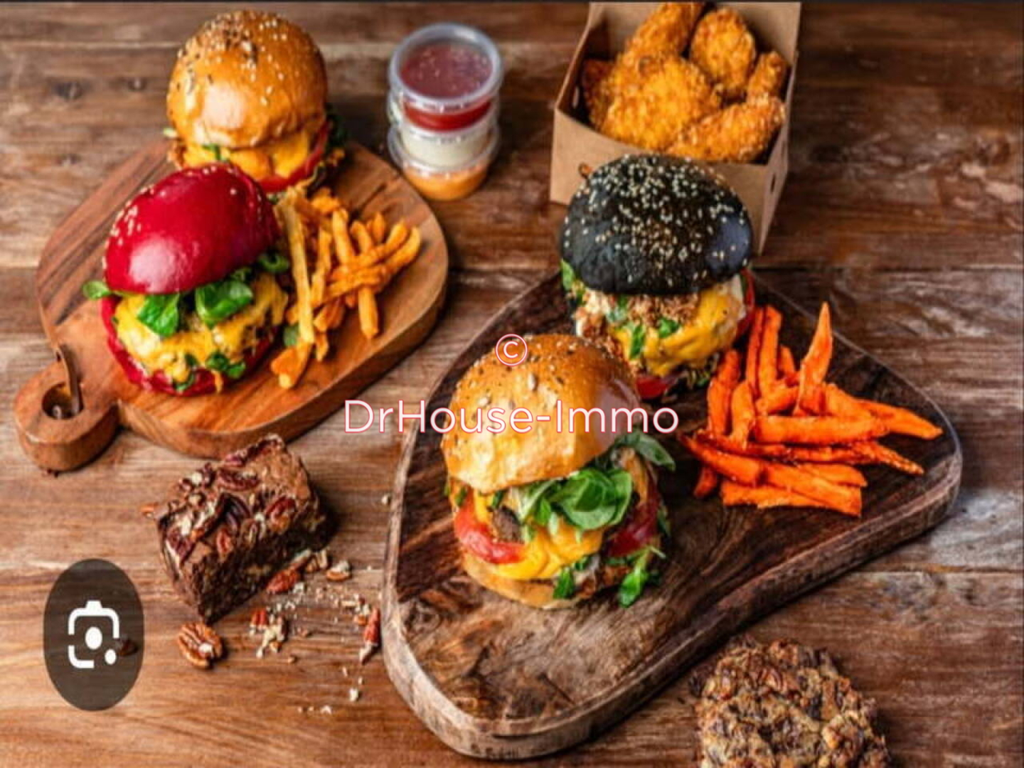 Commerce 2 pièces de 100 m² - Lissieu (69380)