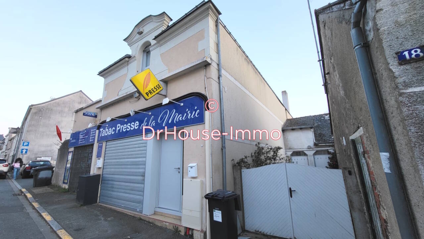 Commerce 2 pièces de 80 m² - Montjean-sur-Loire (49570)