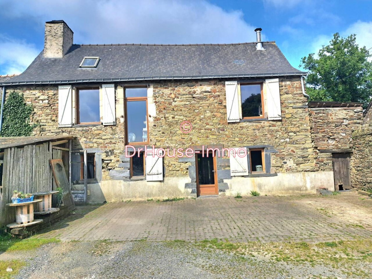 Maison 6 pièces de 169 m² - Conquereuil (44290)
