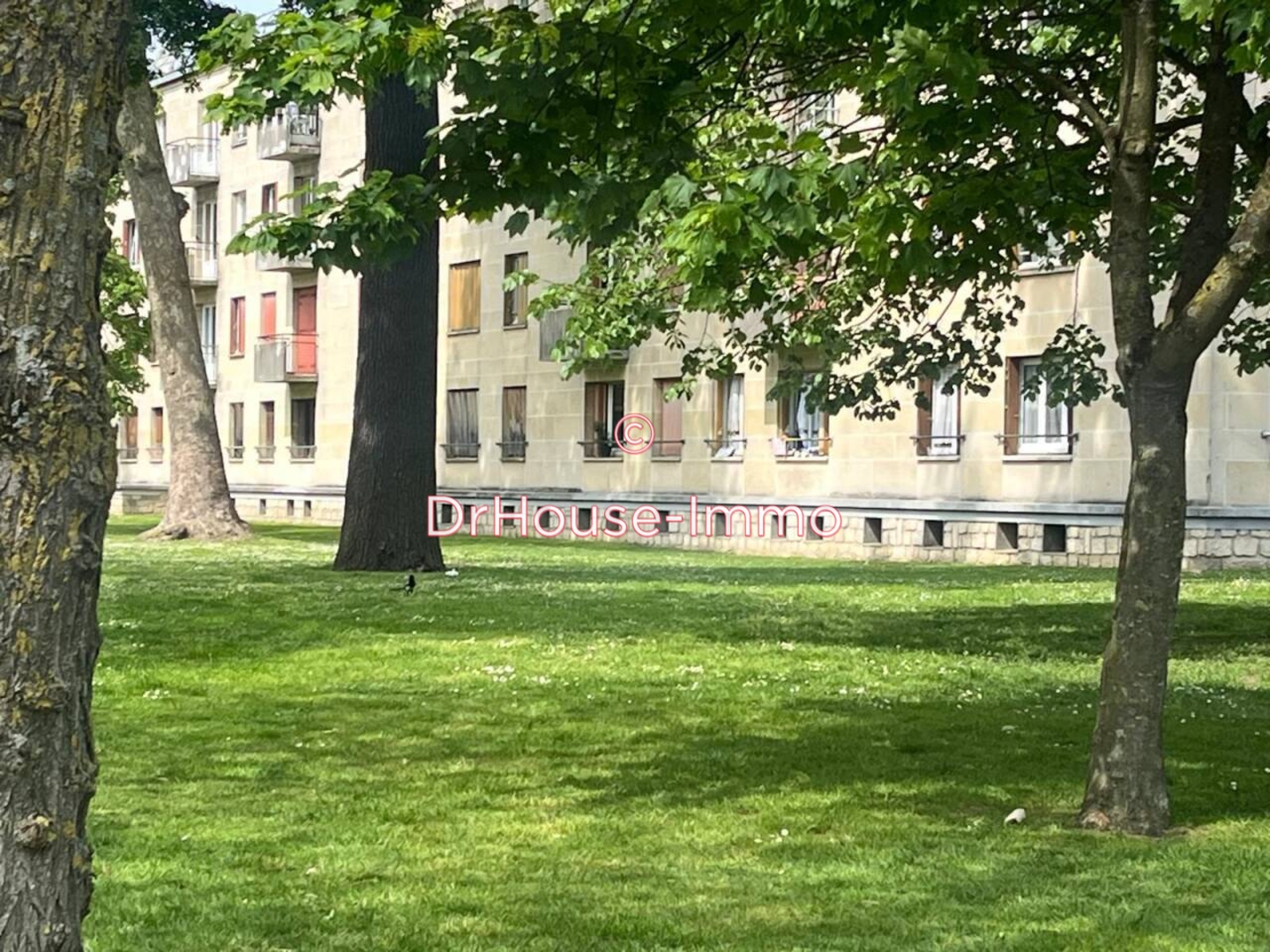 Appartement 3 pièces de 50 m² - Clichy-sous-Bois (93390)