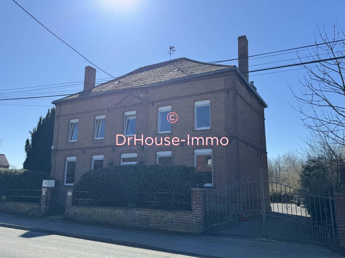 Maison 10 pièces de 163 m² - Villereau (59530)