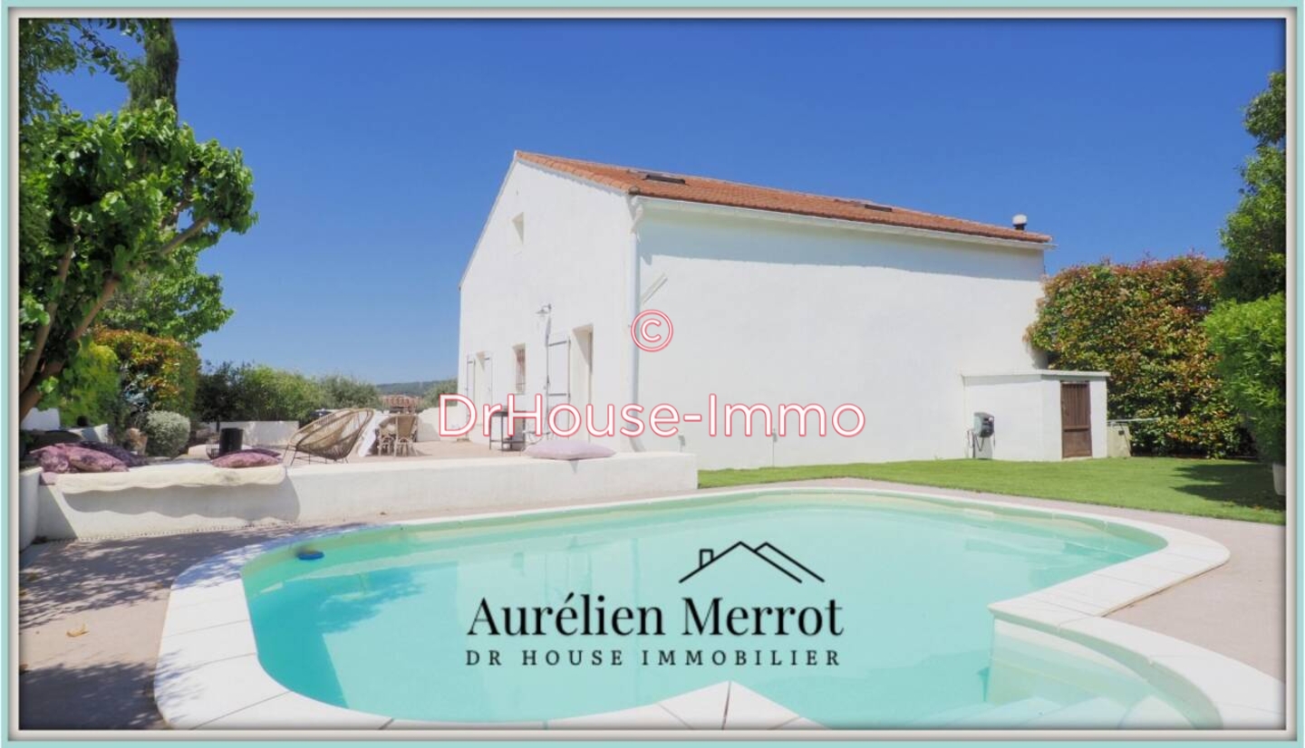 Maison 6 pièces de 140 m² - Velaux (13880)