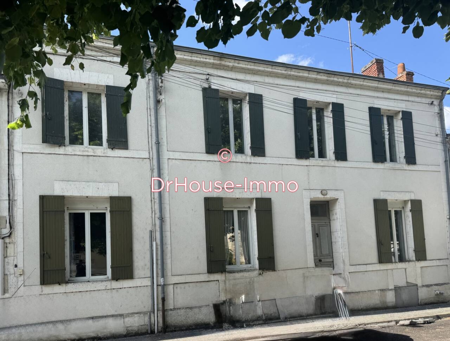 Maison 15 pièces de 230 m² - Périgueux (24000)
