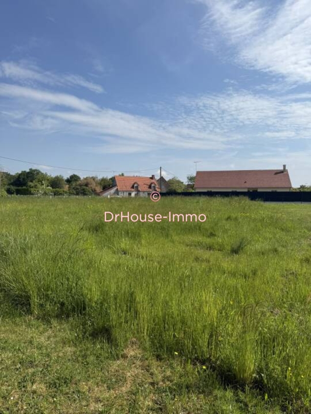 Terrain de 1 249 m² - La Pérouille (36350)