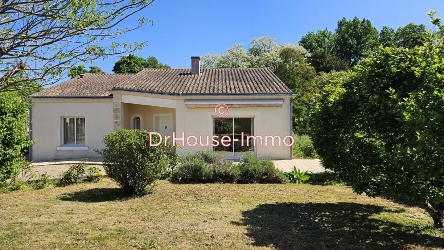 Maison 7 pièces de 161 m² - Coulon (79510)