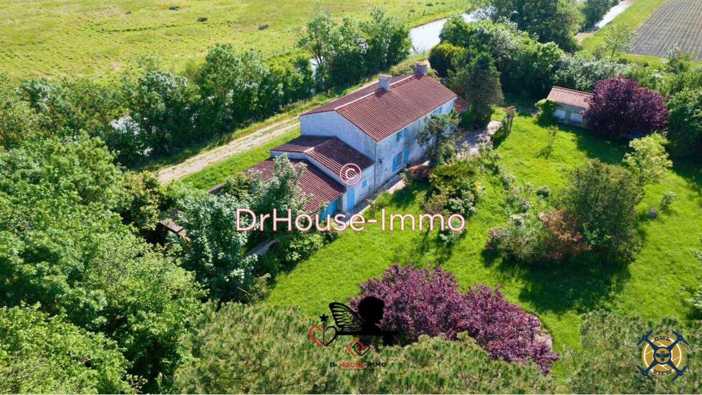 Maison 6 pièces de 175 m² - Chaillé-les-Marais (85450)