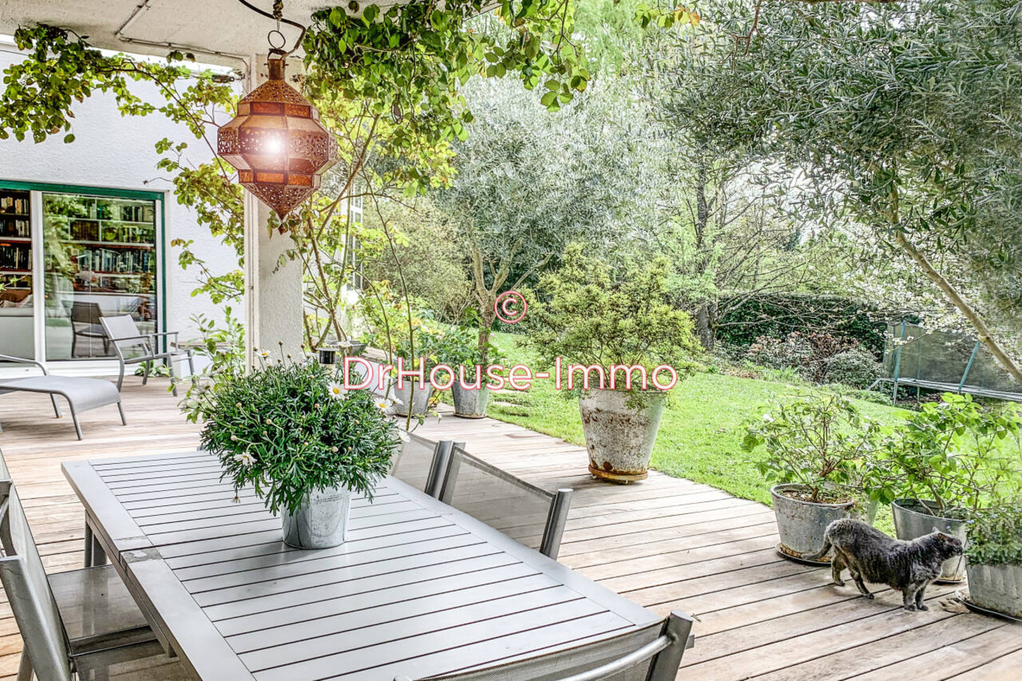 Maison 8 pièces de 250 m² - Bailly (78870)