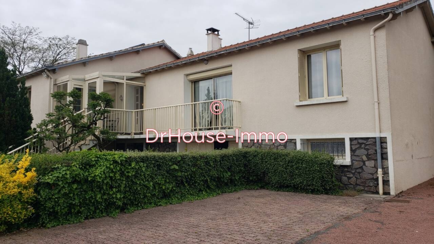 Maison 7 pièces de 130 m² - Saint-Michel-le-Cloucq (85200)