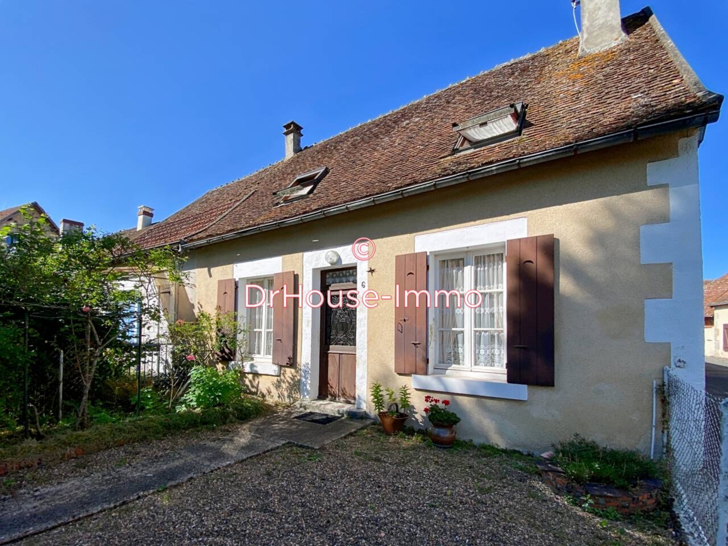 Maison 5 pièces de 100 m² - Léré (18240)