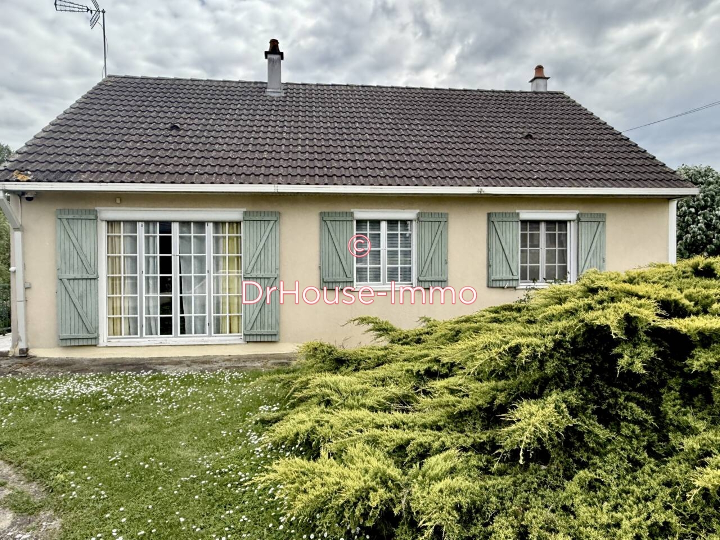 Maison 6 pièces de 144 m² - Neuvy-Pailloux (36100)