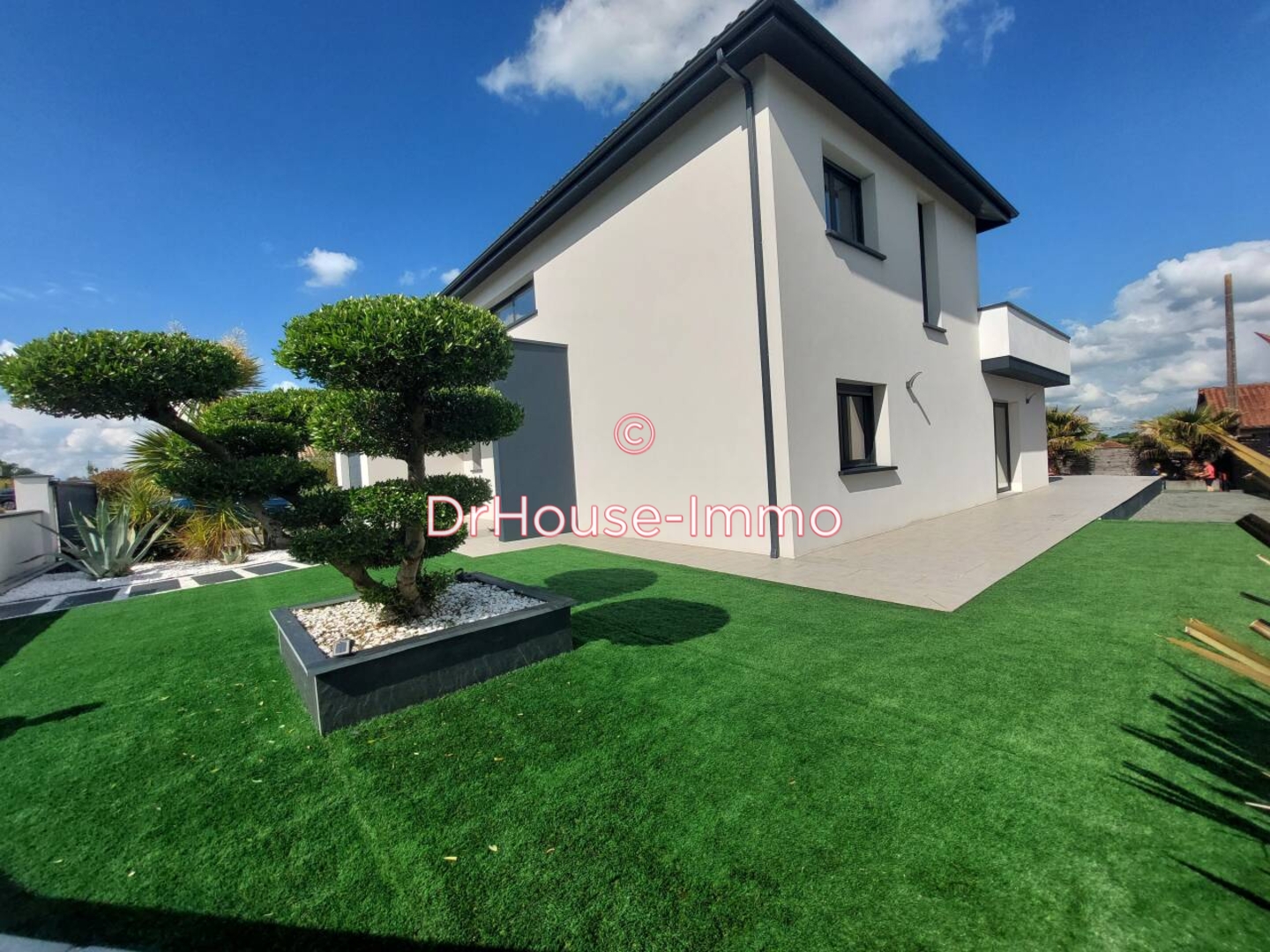 Maison 7 pièces de 188 m² - Sallebœuf (33370)