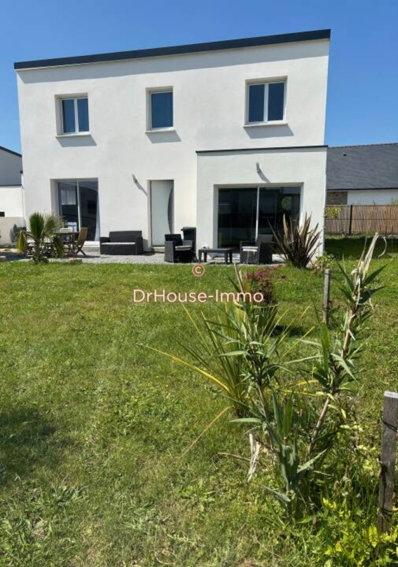 Maison 6 pièces de 140 m² - Locoal-Mendon (56550)