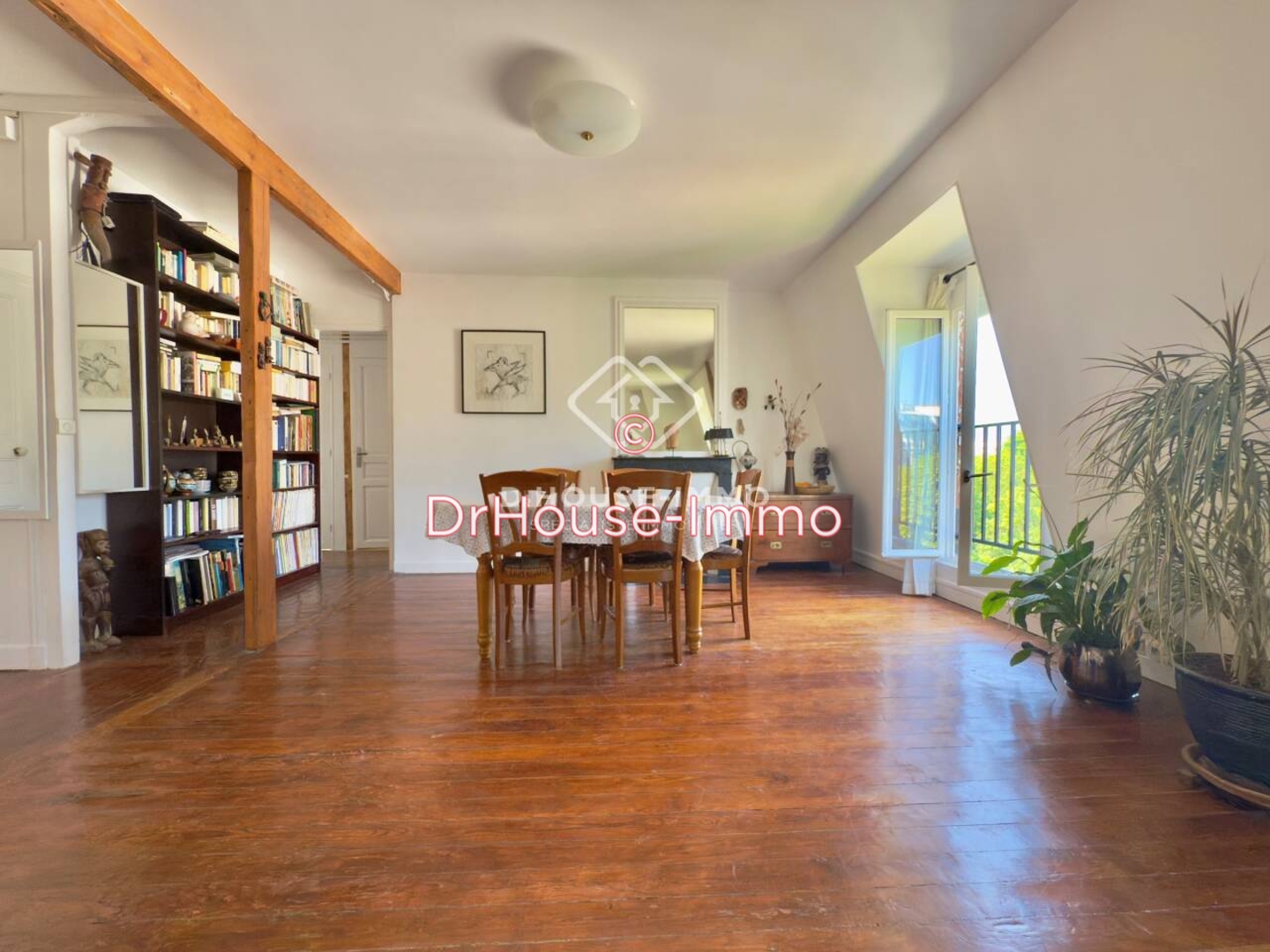 Appartement 5 pièces de 88 m² - Paris (75016)