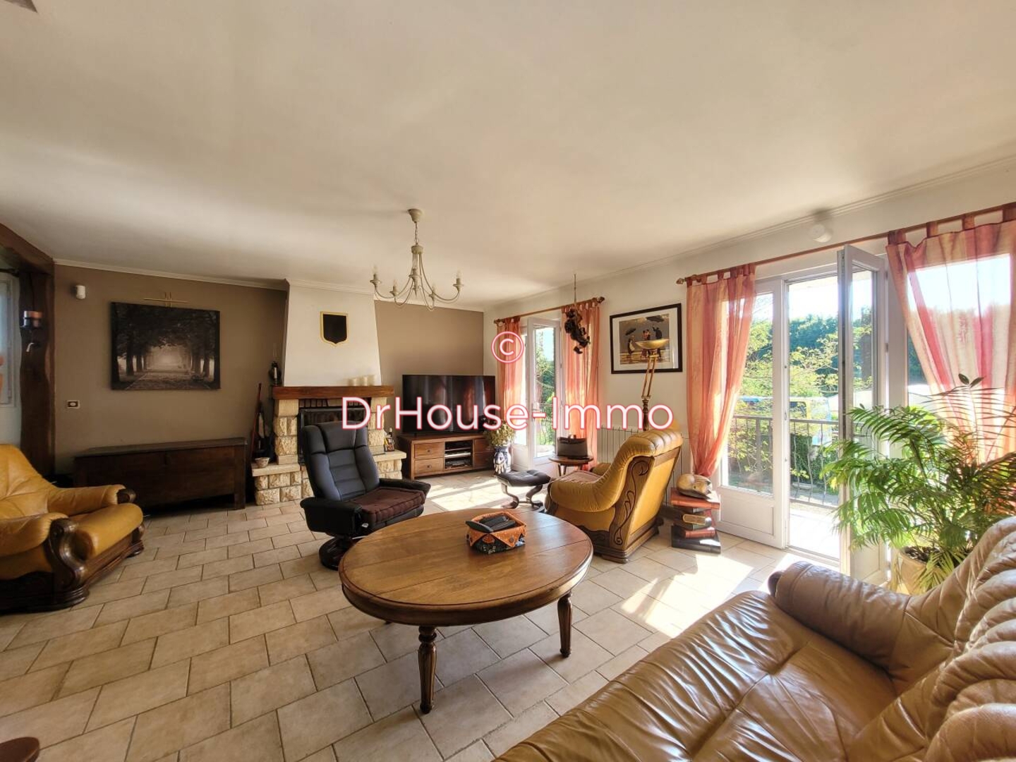 Maison 10 pièces de 245 m² - La Selle-sur-le-Bied (45210)