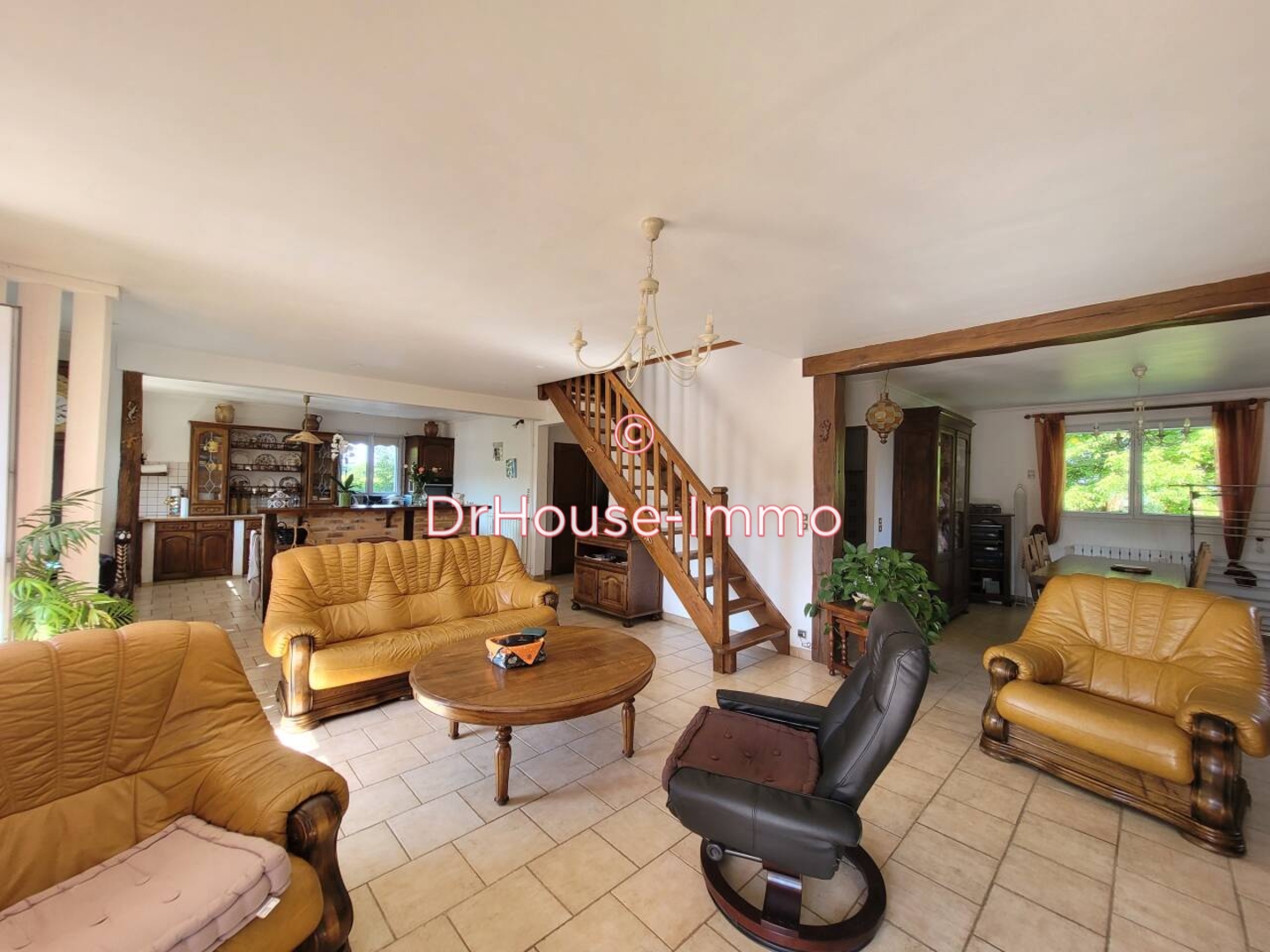 Maison 10 pièces de 245 m² - La Selle-sur-le-Bied (45210)