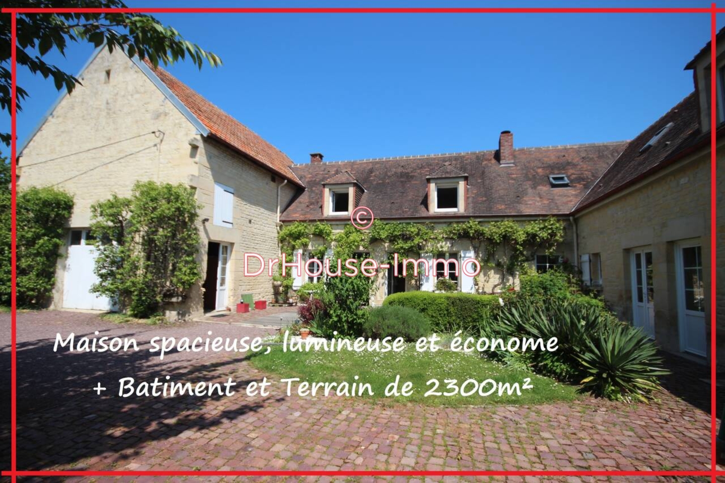 Maison 9 pièces de 263 m² - Bayeux (14400)