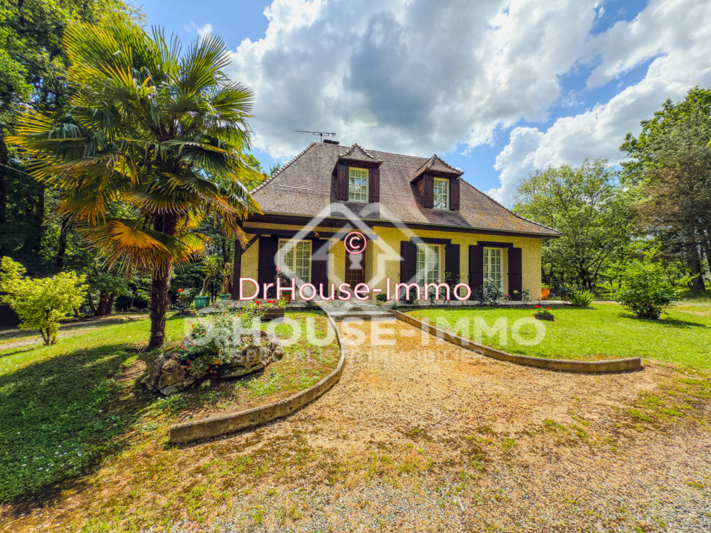 Maison 6 pièces de 132 m² - Saint-Astier (24110)