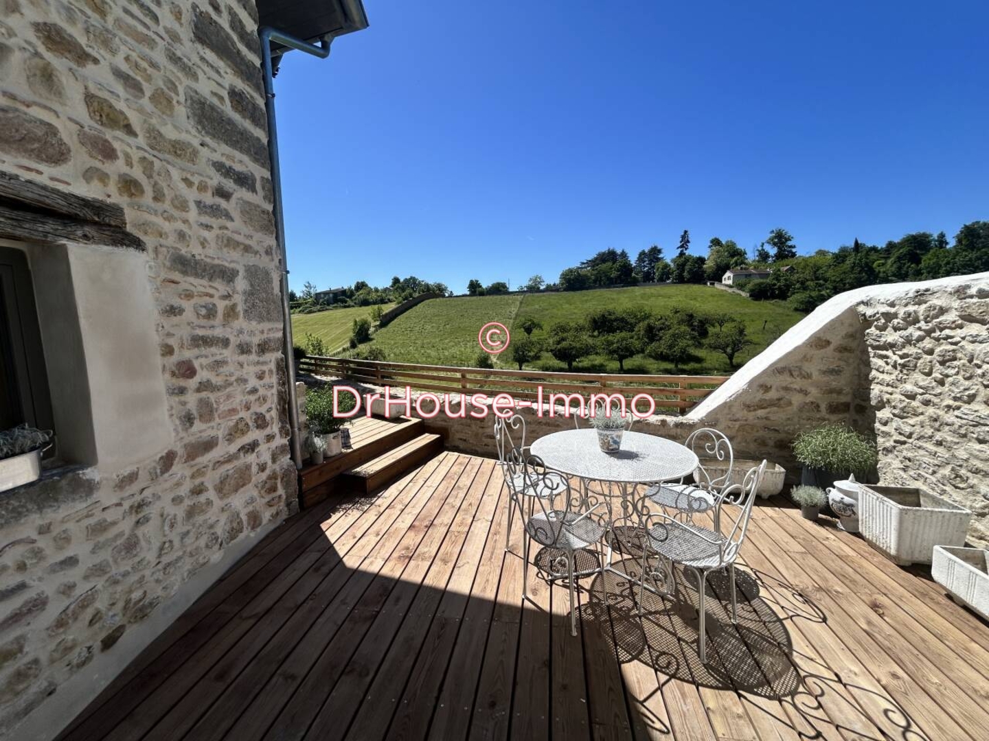 Maison 6 pièces de 216 m² - Saint-Didier-au-Mont-d'Or (69370)