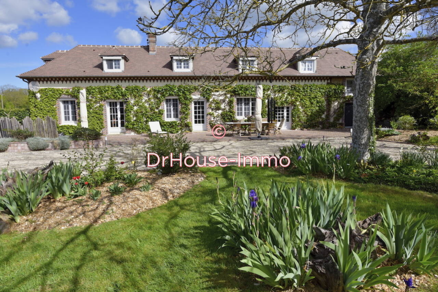 Maison 8 pièces de 309 m² - Conches-en-Ouche (27190)