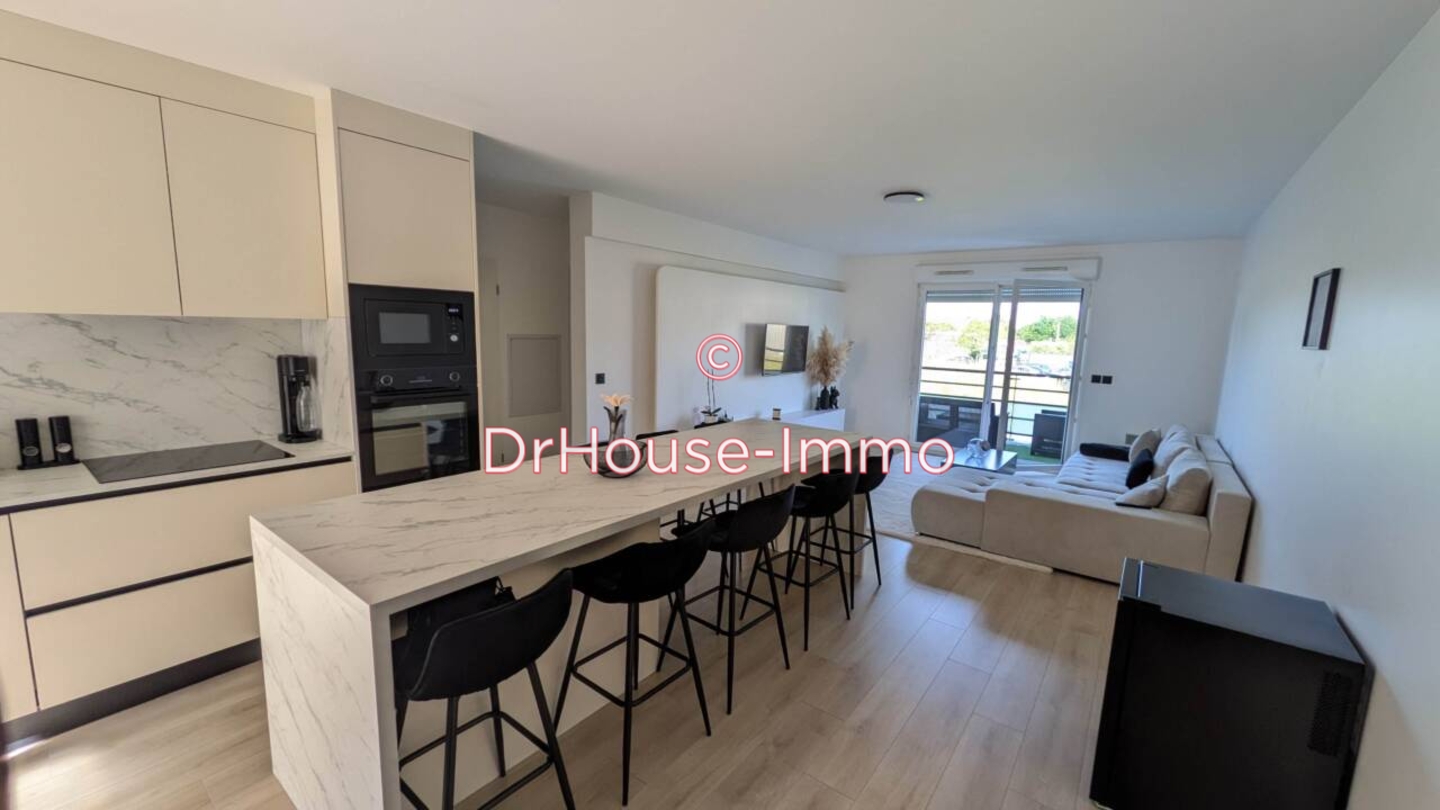 Appartement 3 pièces de 66 m² - Yvrac (33370)