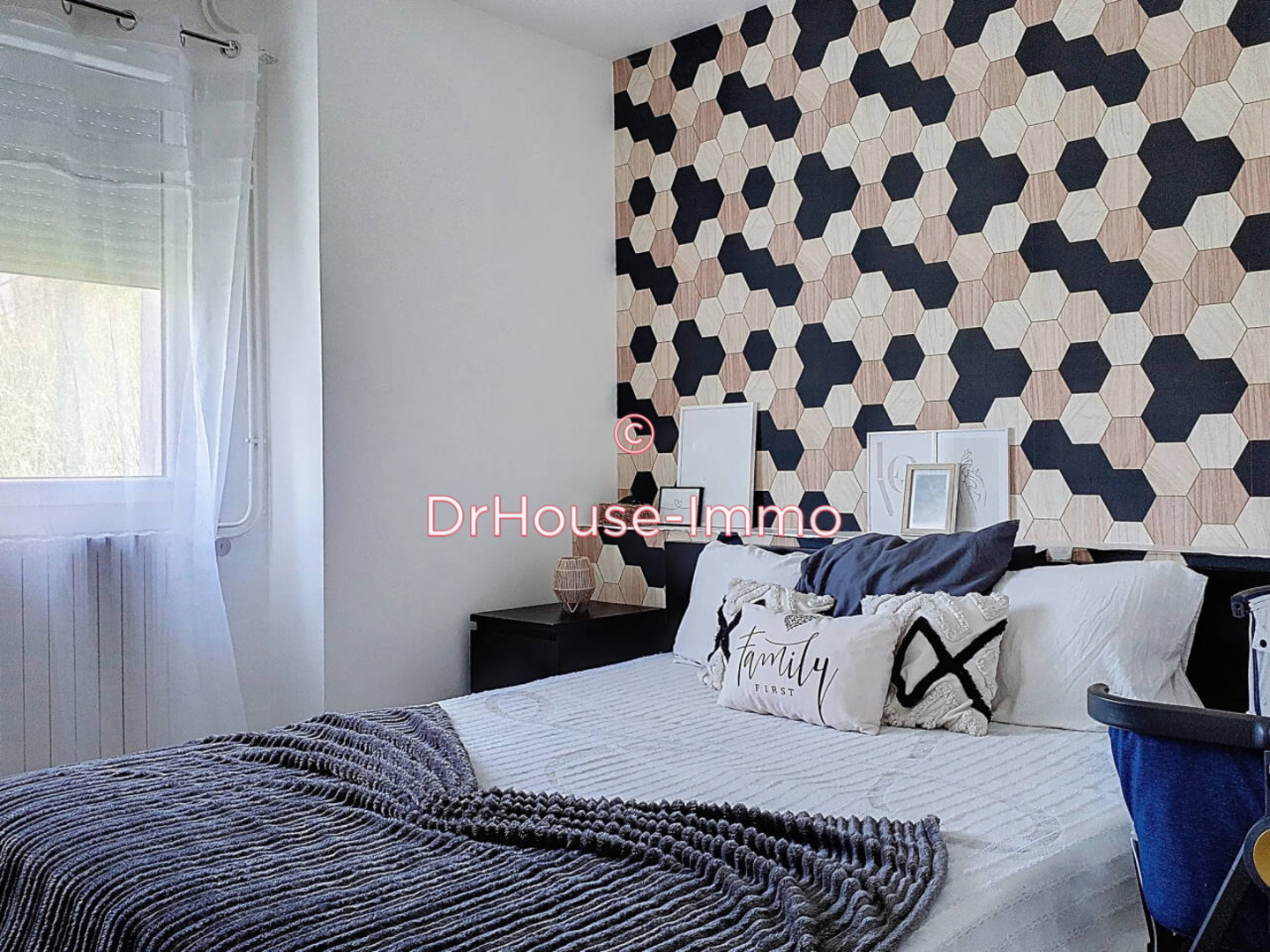 Maison 5 pièces de 200 m² - Saint-Céré (46400)