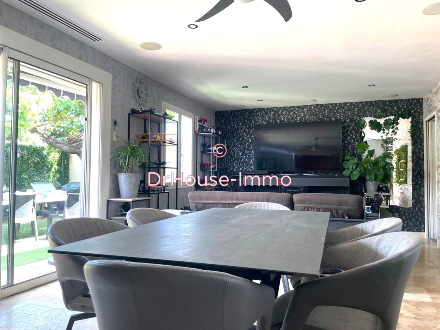 Maison 5 pièces de 150 m² - Marignane (13700)