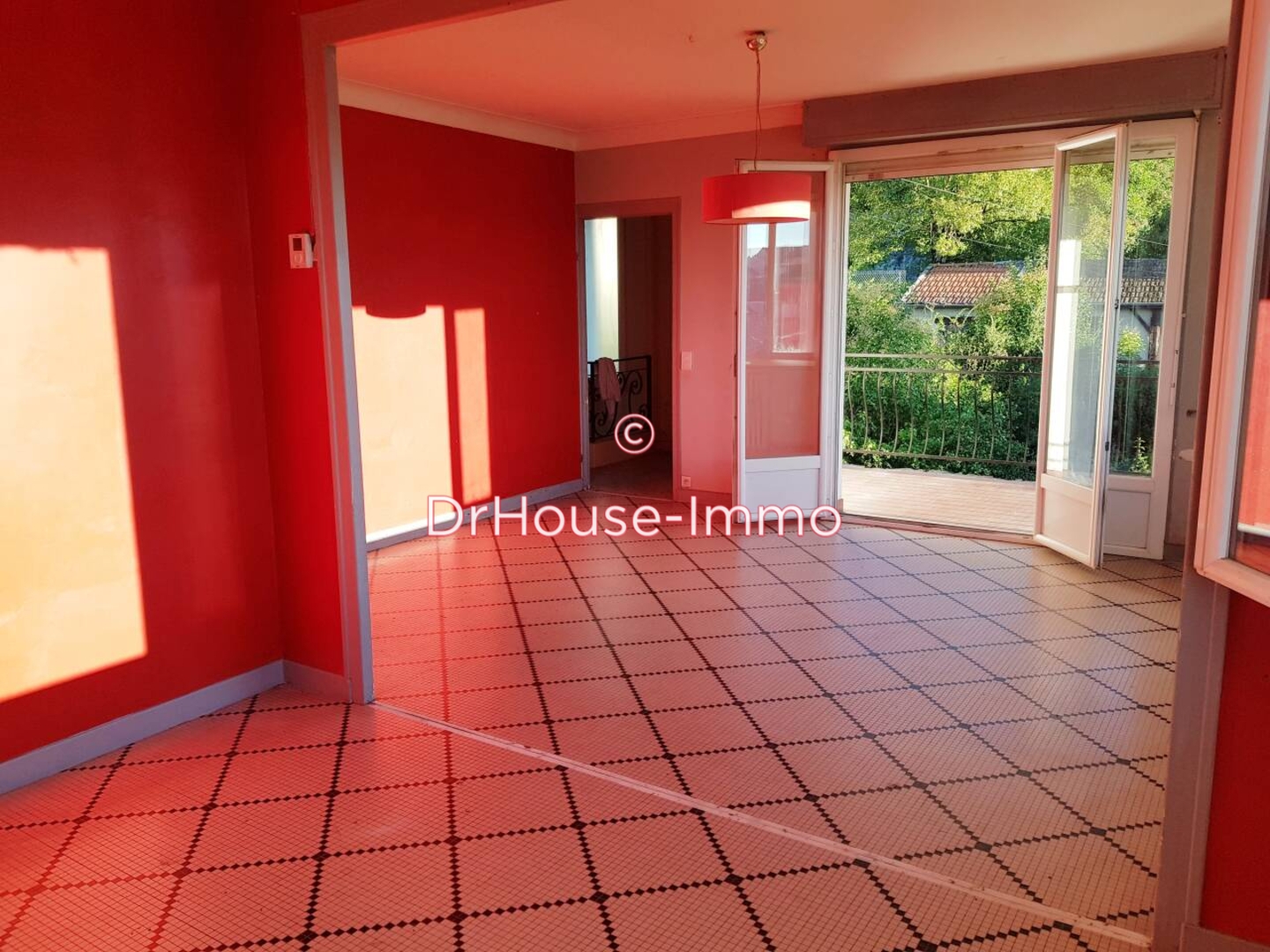 Maison 7 pièces de 128 m² - La Réole (33190)