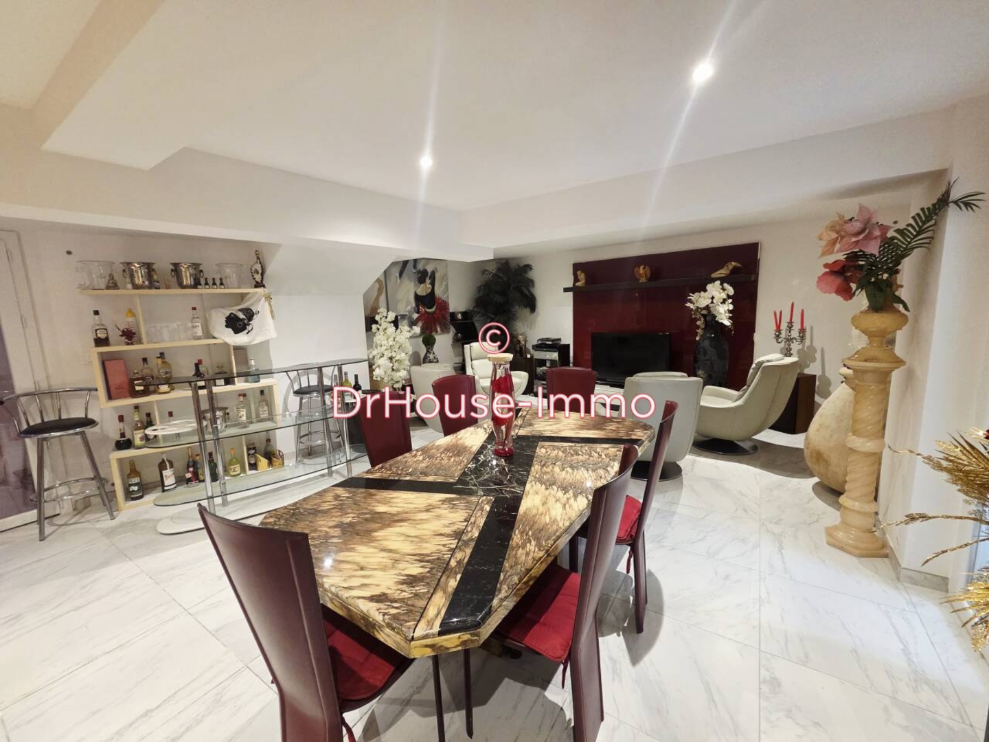 Maison 6 pièces de 197 m² - Capestang (34310)