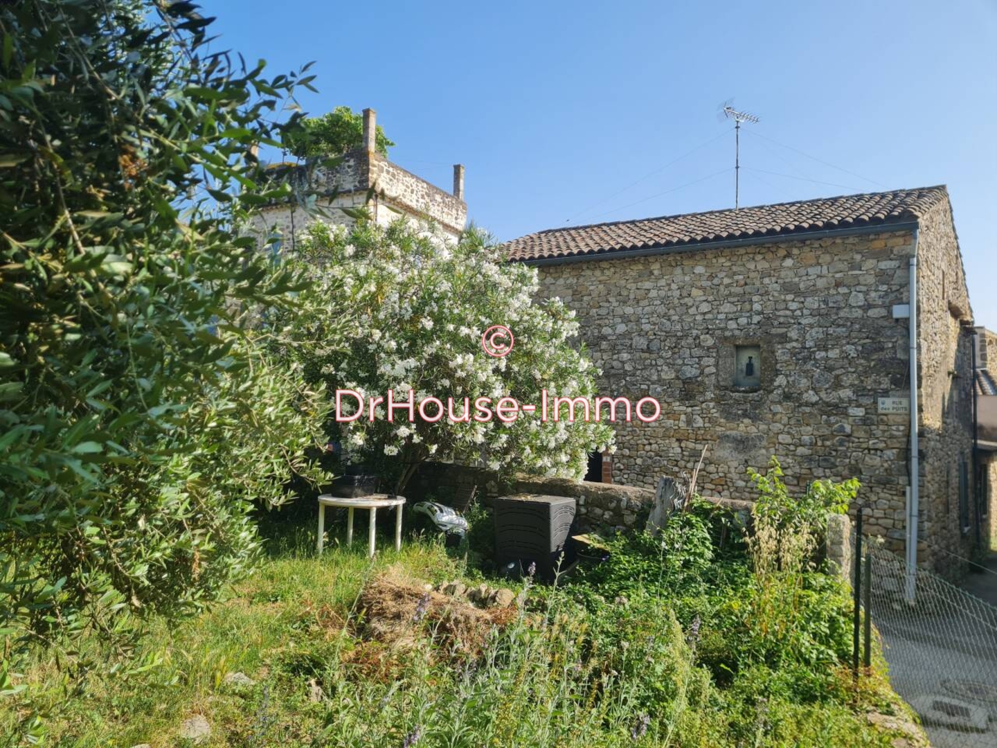 Maison 6 pièces de 91 m² - Saint-Dézéry (30190)