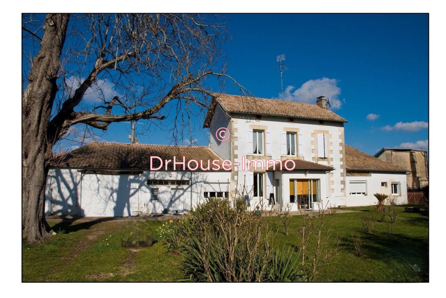 Maison 8 pièces de 212 m² - Saint-Avit-Saint-Nazaire (33220)