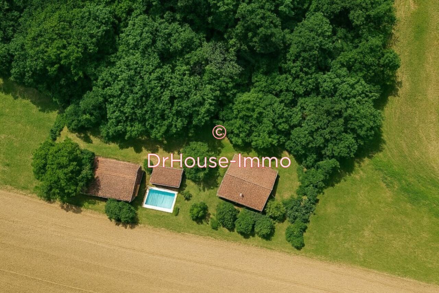 Maison 8 pièces de 240 m² - Saint-Vincent-de-Tyrosse (40230)