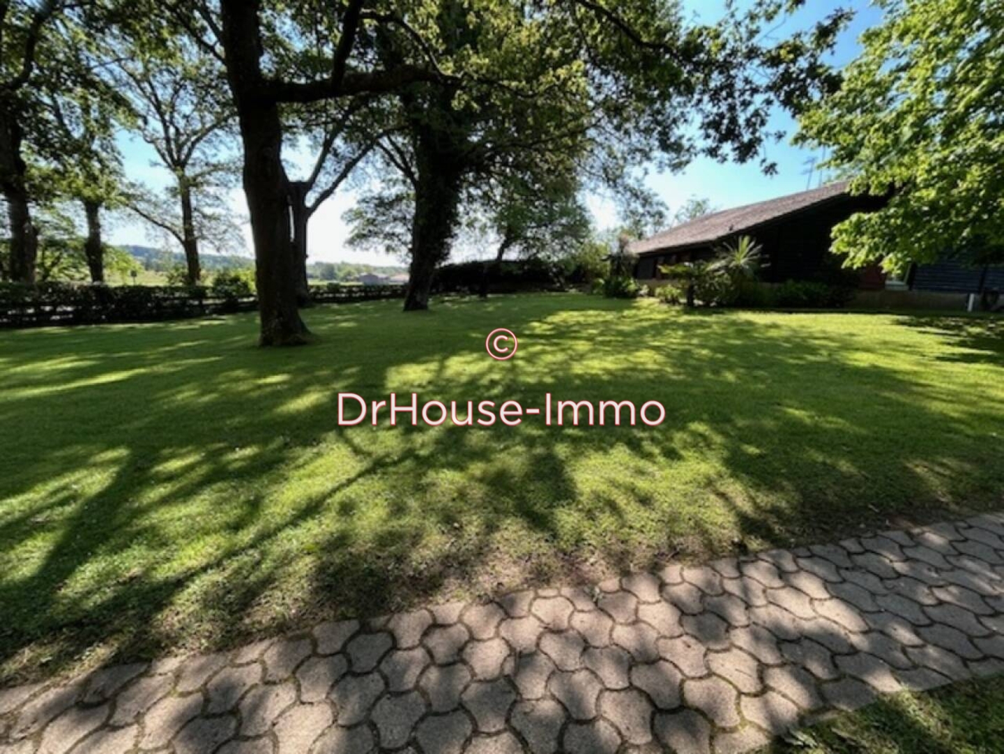 Maison 8 pièces de 240 m² - Saint-Vincent-de-Tyrosse (40230)