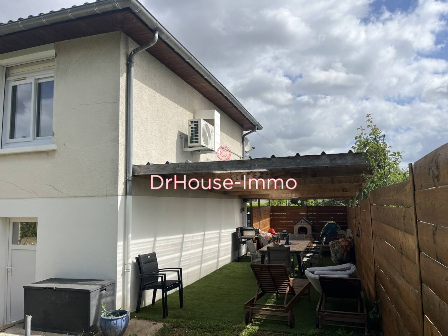 Maison 7 pièces de 128 m² - Poitiers (86000)