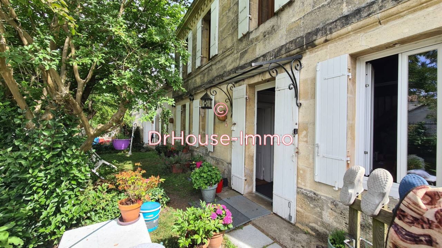 Immeuble 6 pièces de 150 m² - Ambarès-et-Lagrave (33440)