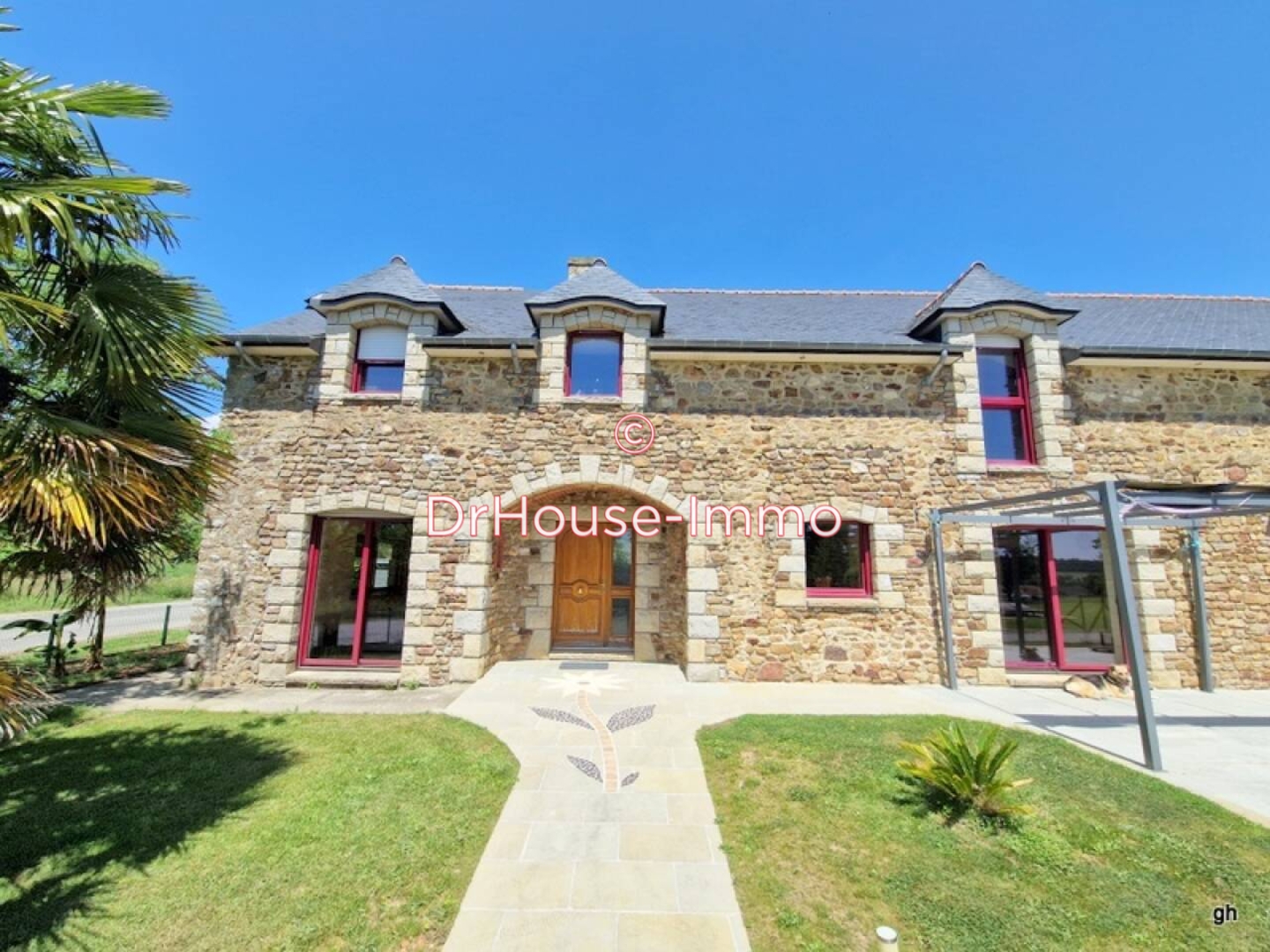 Maison 6 pièces de 258 m² - Parcé (35210)